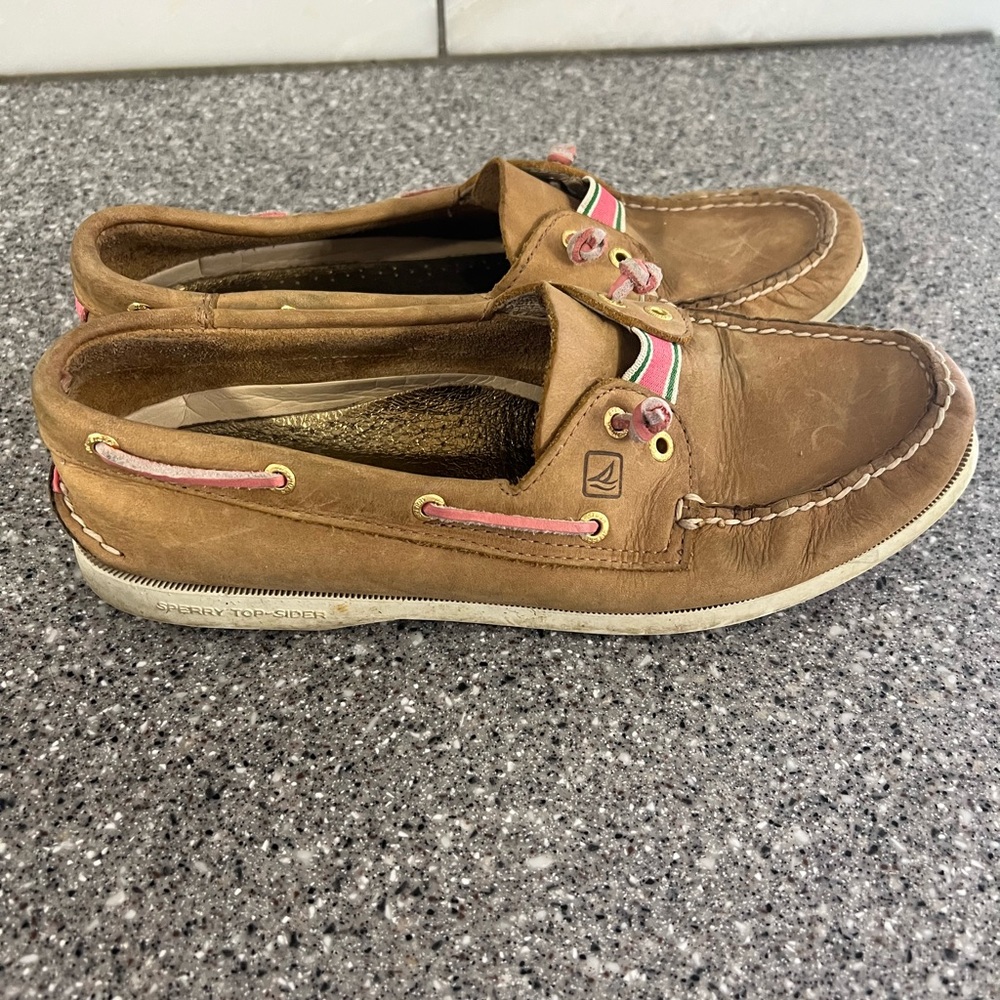 Women sperry shoes